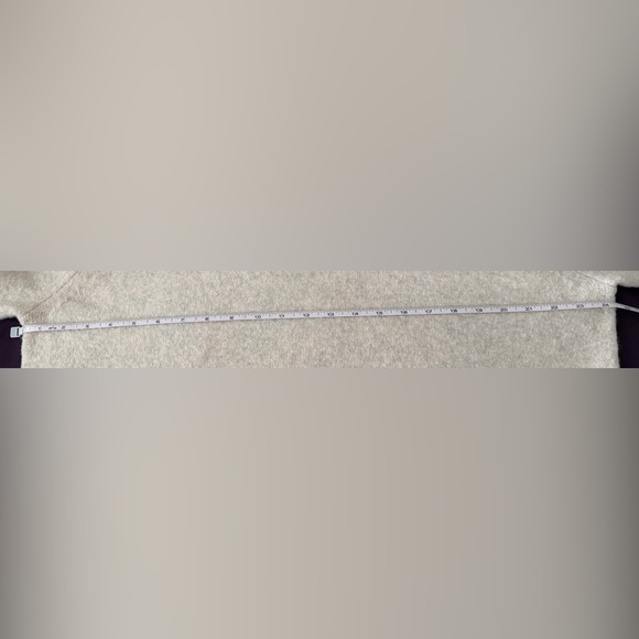 Uniqlo: Women’s Sweater (ptp approx 24.5in) - Size Medium (8% wool!) - Picture 6 of 7